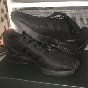 Adidas ( Boys 6, Womens 7- 7 1/2) Flux sneakers